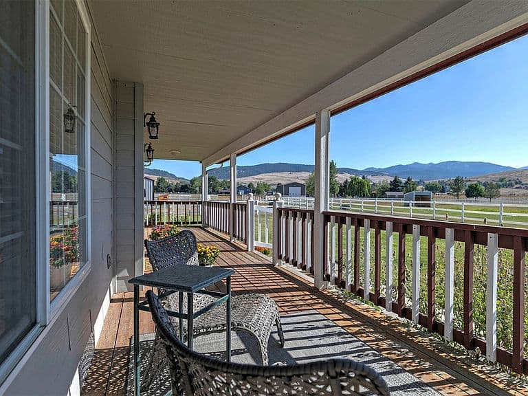 10019 Equestrian Way photo 3