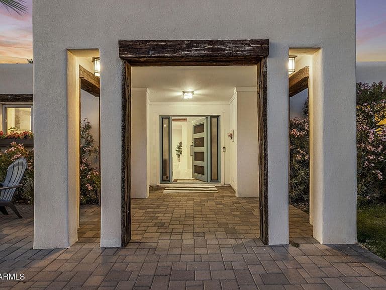 2020 E State Ave photo 4