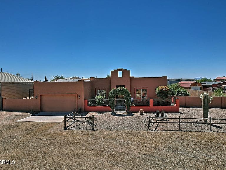 1111 E SUPERSTITION Boulevard photo 1
