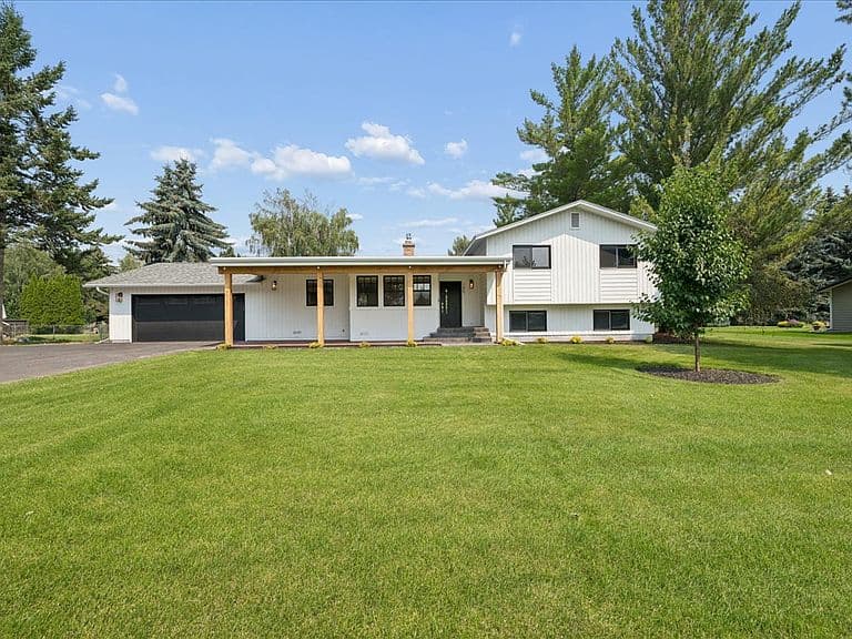 195 Arbour Dr photo 1