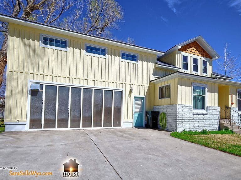 336 Eugene St photo 3