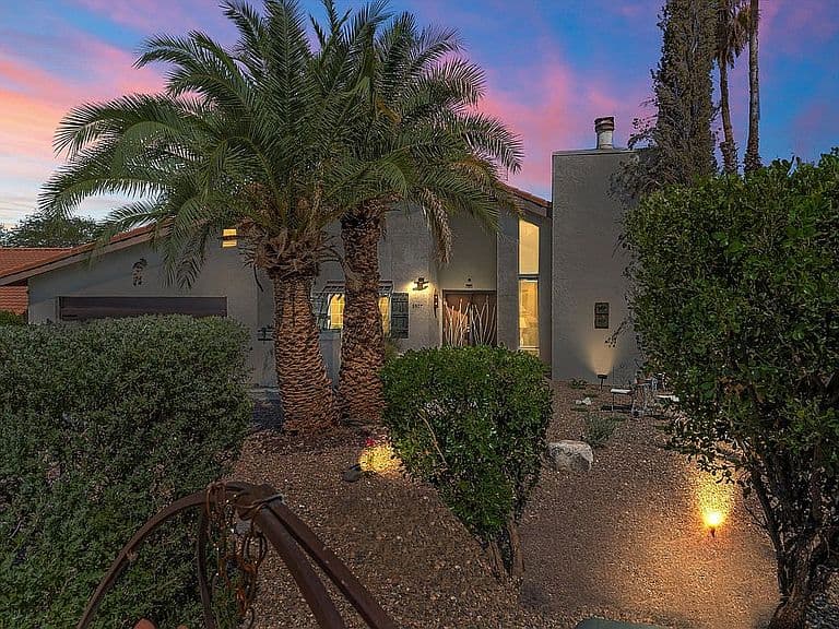 5907 N Placita Del Conde photo 2