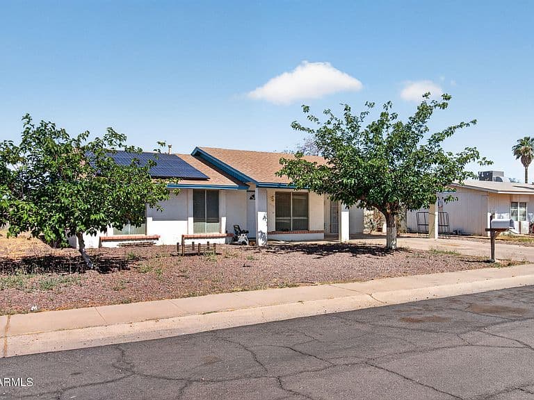 1008 N MENZE Street photo 5