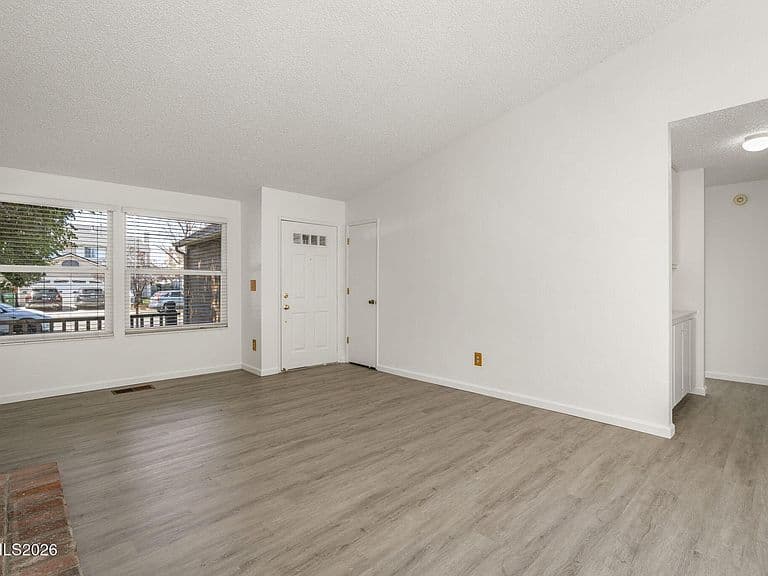 1229 Flora Glen Dr photo 3
