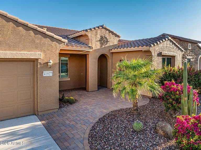 41927 W SOLITARE Drive photo 3
