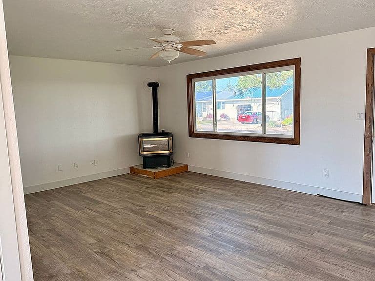 41 S 1190 W photo 2