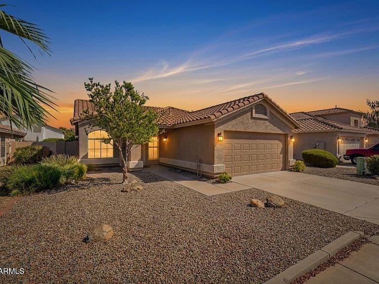 1322 W SPARROW Drive photo 2