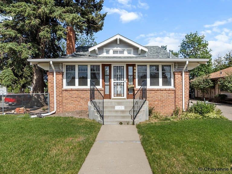 3321 Warren Ave photo 4
