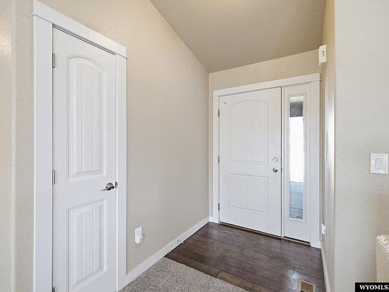 1101 River Heights Dr photo 5