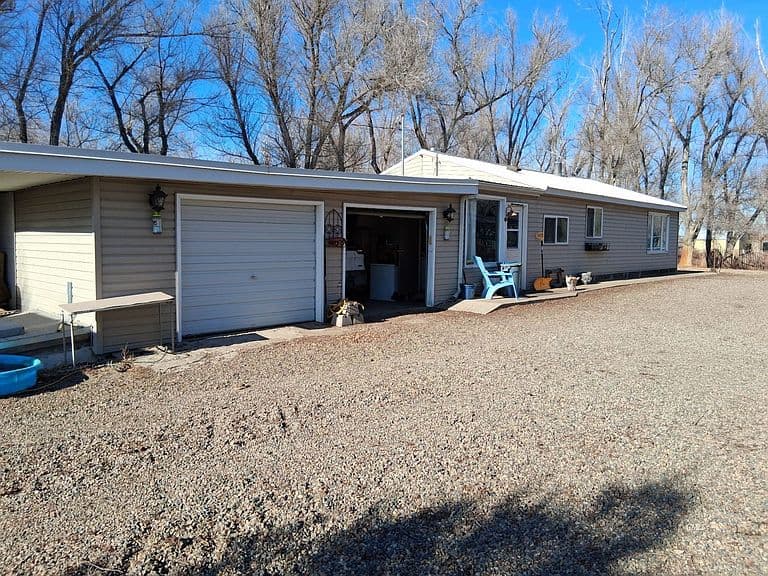 121 3rd Cottonwood Grv photo 2