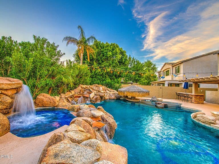 4552 S FOUR PEAKS Way photo 1