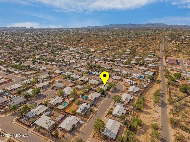 2302 W Sumaya Pl photo 4