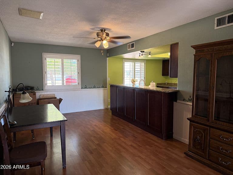 407 W ORAIBI Drive photo 3