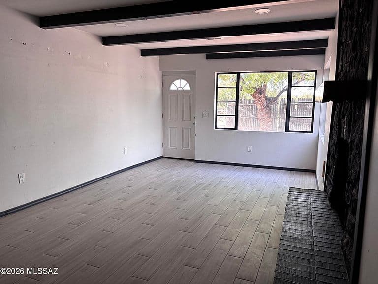 3908 E Fraedrich Dr photo 4