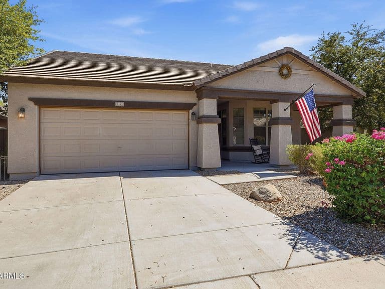 11713 W DALEY Lane photo 2