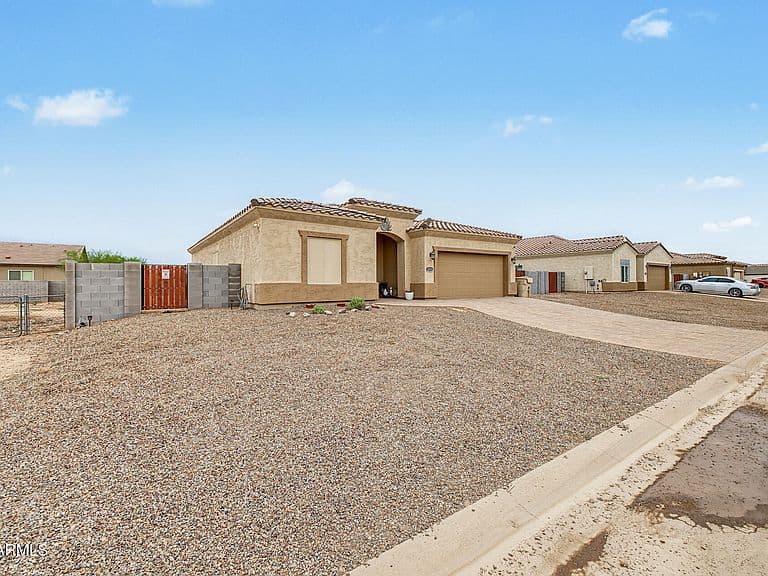 12533 W CABRILLO Drive photo 3