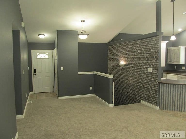 3010 Simon St photo 5