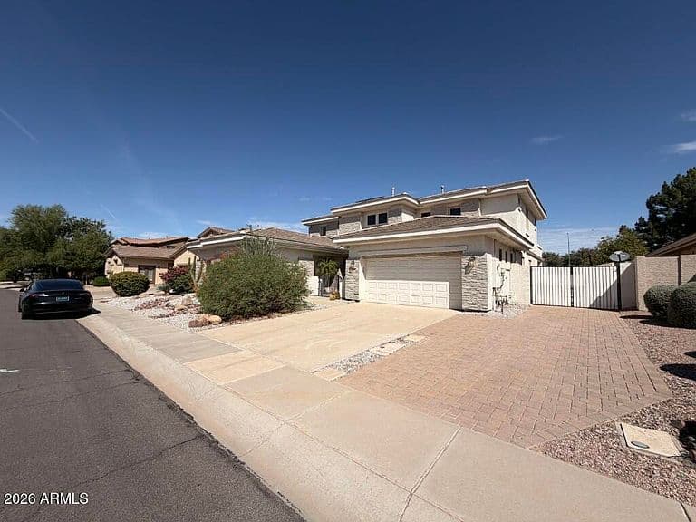 3806 E TAURUS Place photo 2