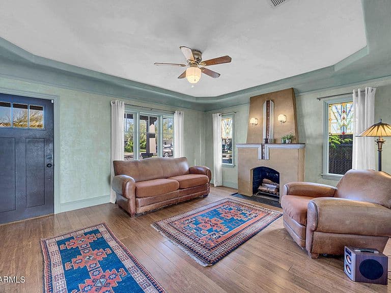 1813 E WILLETTA Street photo 4
