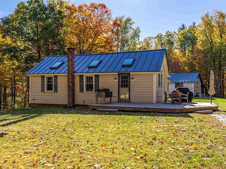 42 Lake View Drive photo 1