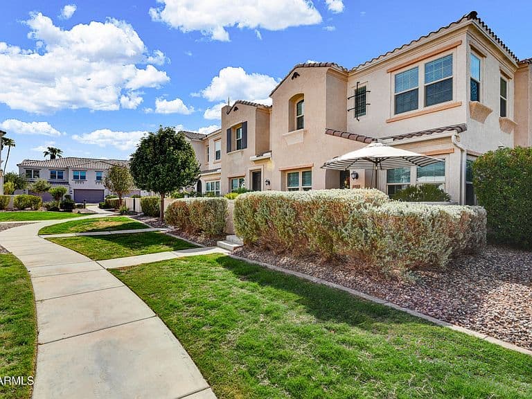 4077 S SABRINA Drive #71 photo 2