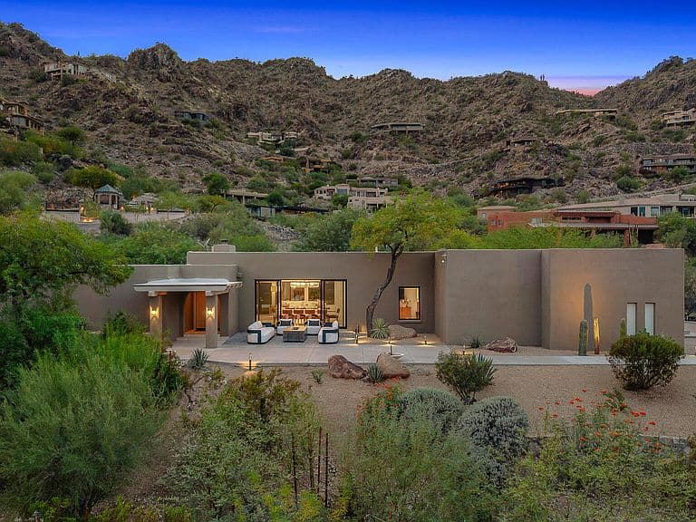 5849 E HUMMINGBIRD Lane photo 1