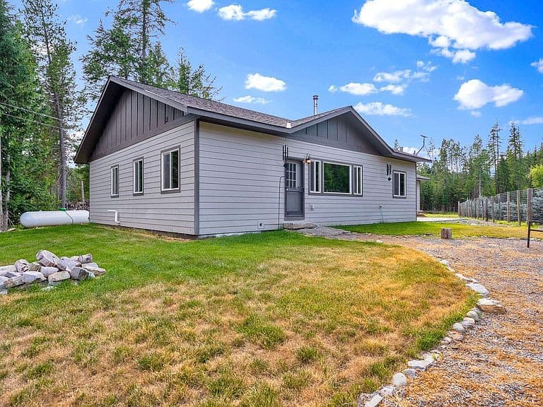 648 Curley Creek Rd photo 2