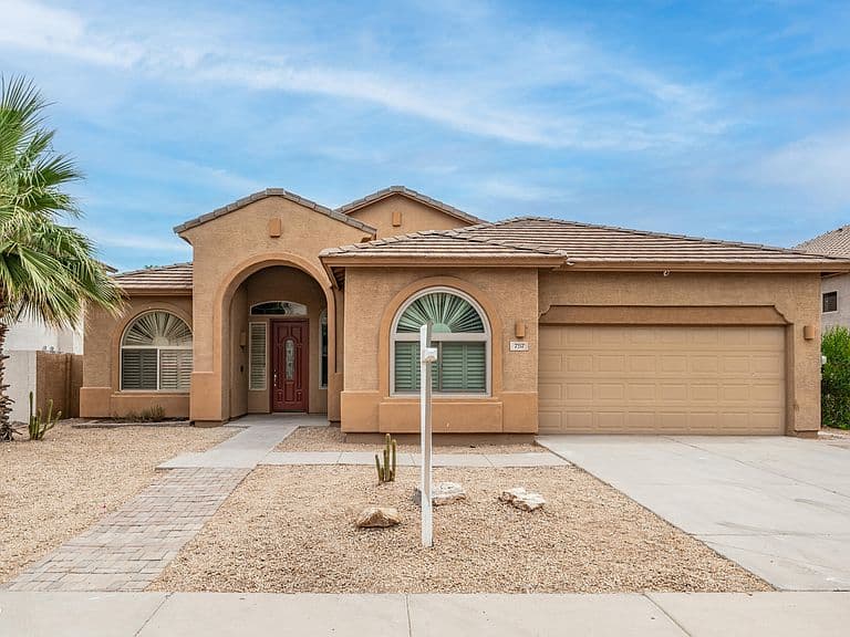 757 W CAROB Way photo 1