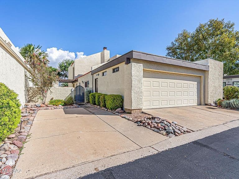 7345 E Cascada Cir photo 1