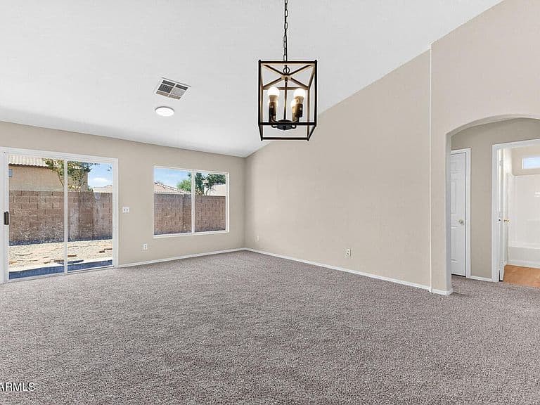 1152 S BRIDGER Drive photo 4