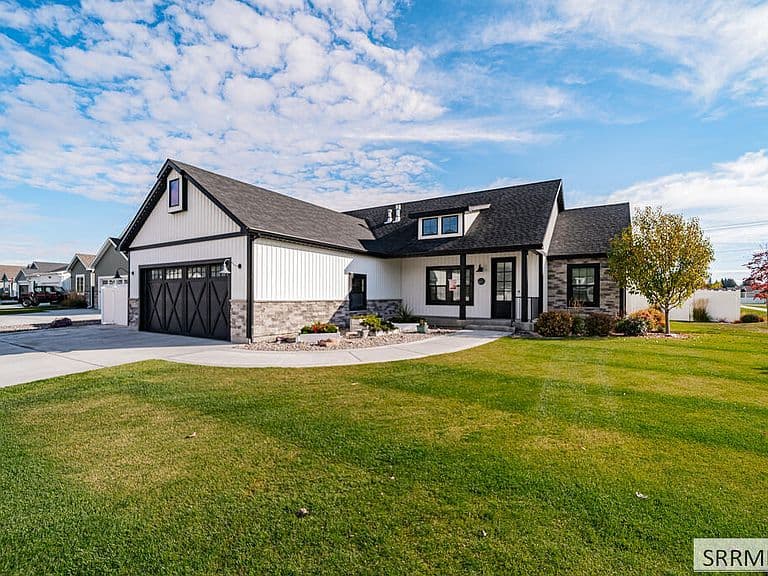 6315 Maggie Dr photo 3