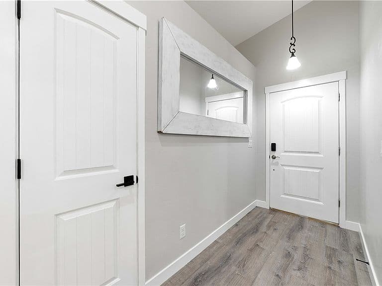3640 N Pearl Street photo 5