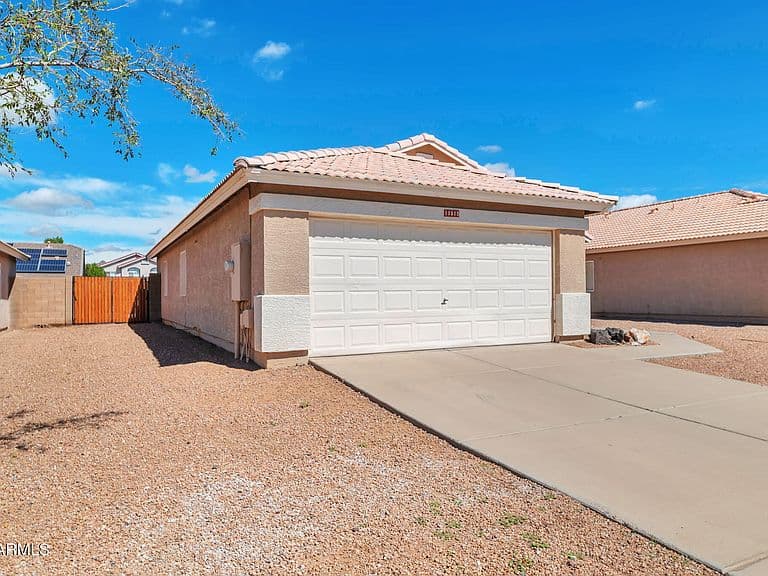 11518 E COVINA Street photo 4
