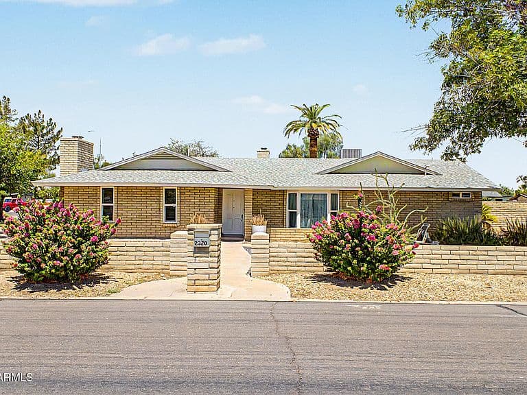 2320 W HARRISON Street photo 1