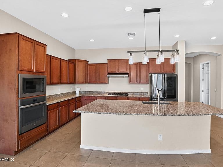 41199 W ALMIRA Drive photo 4
