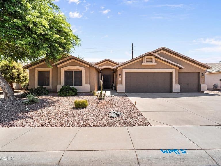 143 N JOSHUA TREE Lane photo 3