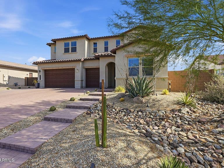 1928 E VILLA LINDA Drive photo 2