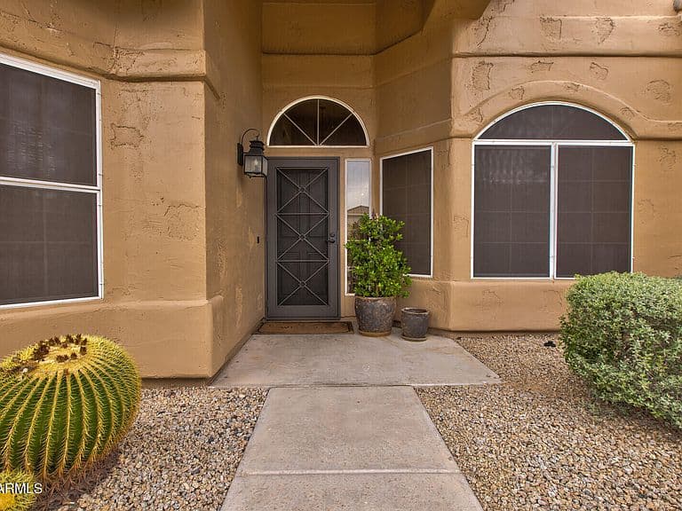 4804 E CASCALOTE Drive photo 3