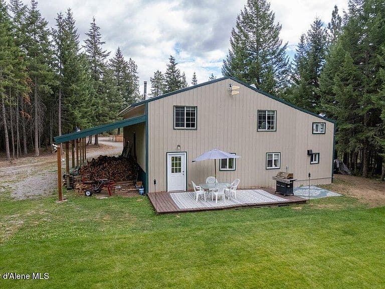 26749 N Rourke Rd photo 2