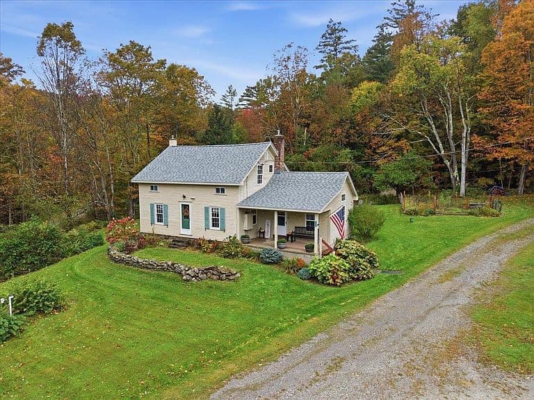 1918 Green Hill Road photo 2