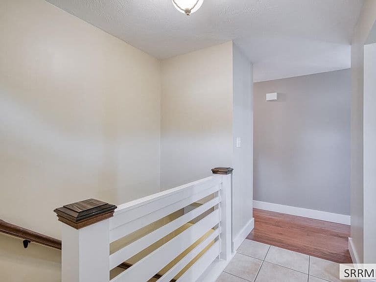 2305 Louise Ln photo 5