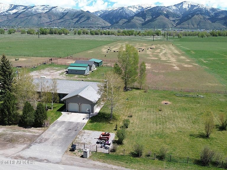 7700 Bitter Creek Rd photo 1