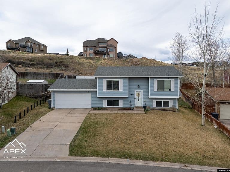 214 City View Dr photo 2