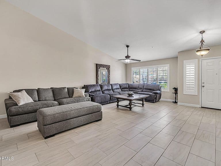 11105 E POINSETTIA Drive photo 5