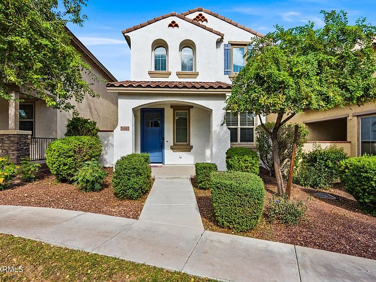 20883 W MAIDEN Lane photo 1