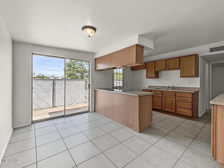 8126 E Baker Dr photo 5