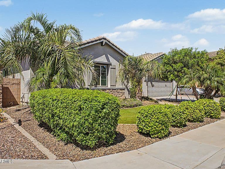 2442 E PLUM Street photo 2