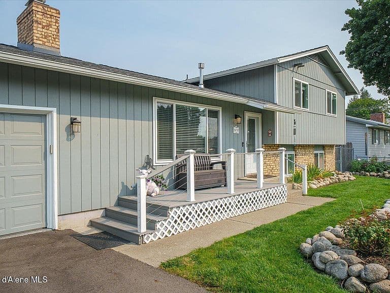 9670 N Meadow Way photo 5