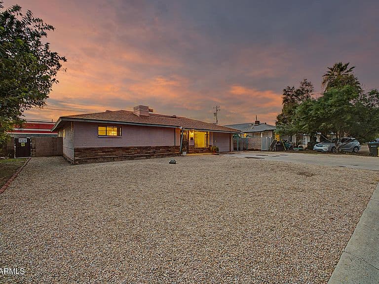 8514 N 8TH Street photo 5
