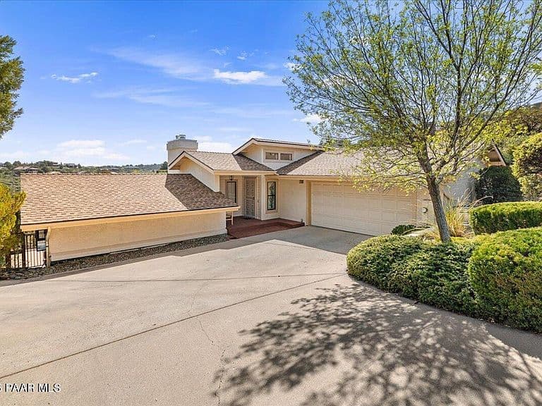 1065 Northwood Loop photo 1